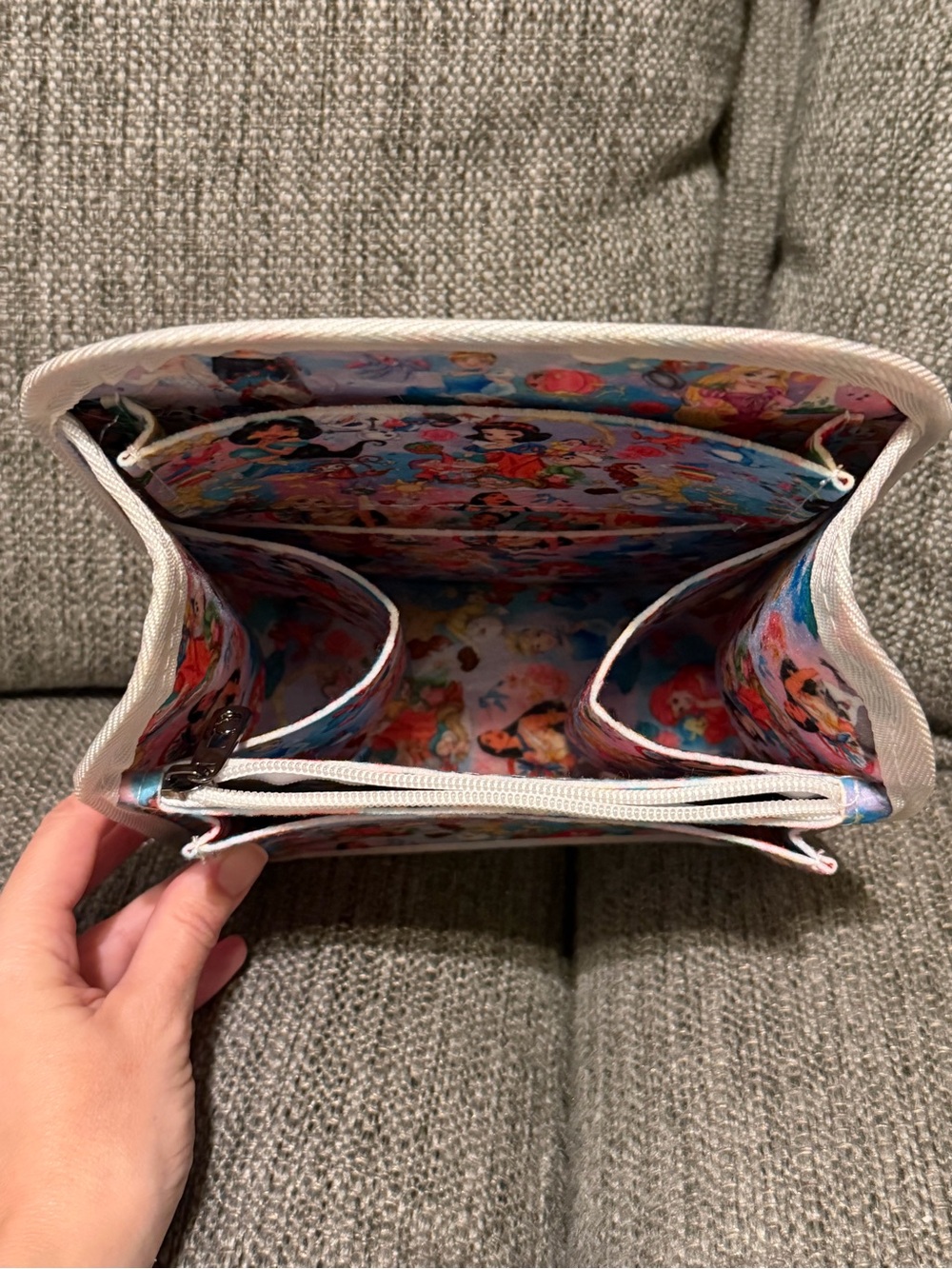 Disney Princess Loungefly Organizer - Picture 3 of 3
